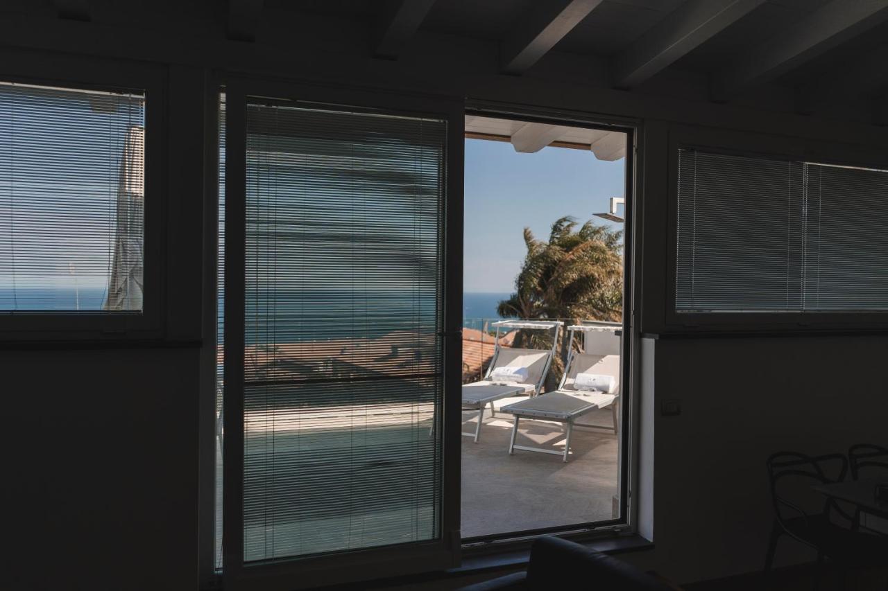 Sicilia'S Art Hotel & Spa Aci Trezza Bagian luar foto