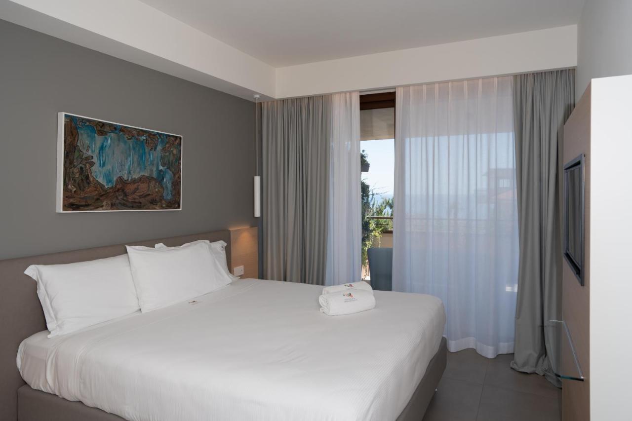 Sicilia'S Art Hotel & Spa Aci Trezza Bagian luar foto