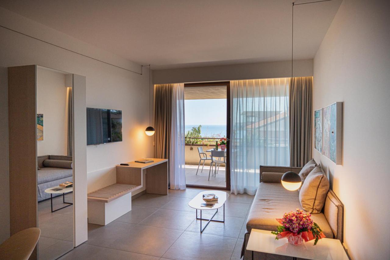 Sicilia'S Art Hotel & Spa Aci Trezza Bagian luar foto