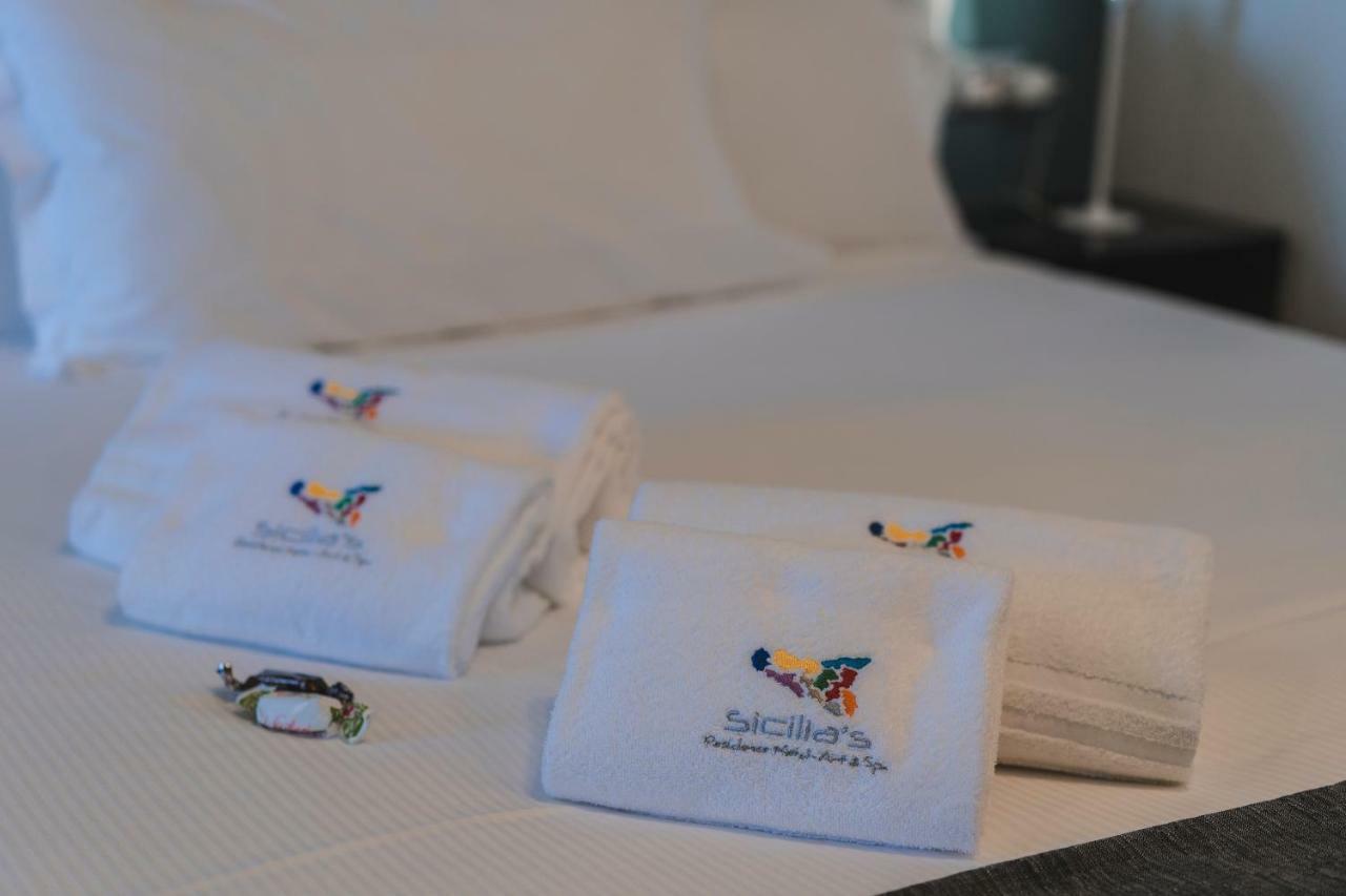 Sicilia'S Art Hotel & Spa Aci Trezza Bagian luar foto